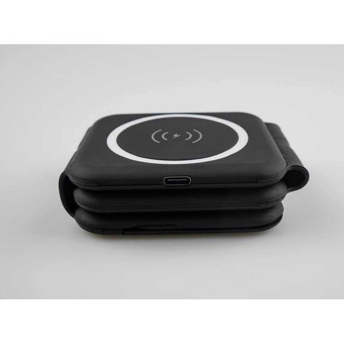 BOLERO 2-in-1 Wireless Charger with Multi-Cable Set