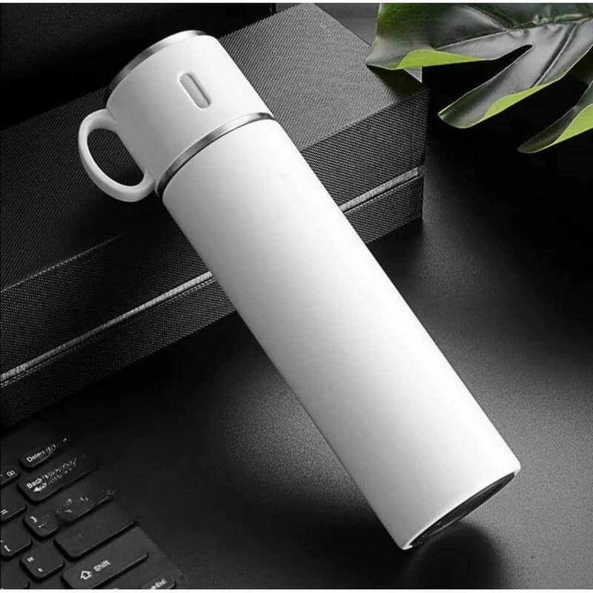 SAFFLE Gift Set - Vacuum Flask & Two Cups for Families